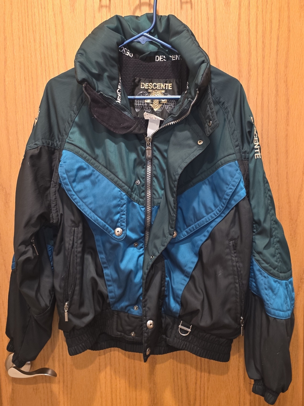 Vintage Descente Men's Teal & Black Insulated Ski Jacket